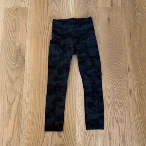 Black Camouflage Lululemon Fast and Free 23” Leggings size 0